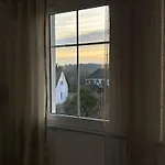 아파트 Staytnt-moderne 100qm Wohlfuehlwohnung In Ruhiger Lage *