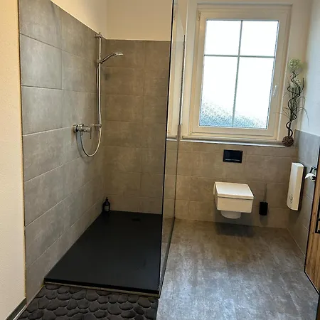 Апартаменты Staytnt-wohlfuehlwohnung In Binsdorf Geislingen