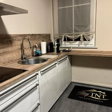 아파트 Staytnt-moderne 100qm Wohlfuehlwohnung In Ruhiger Lage *
